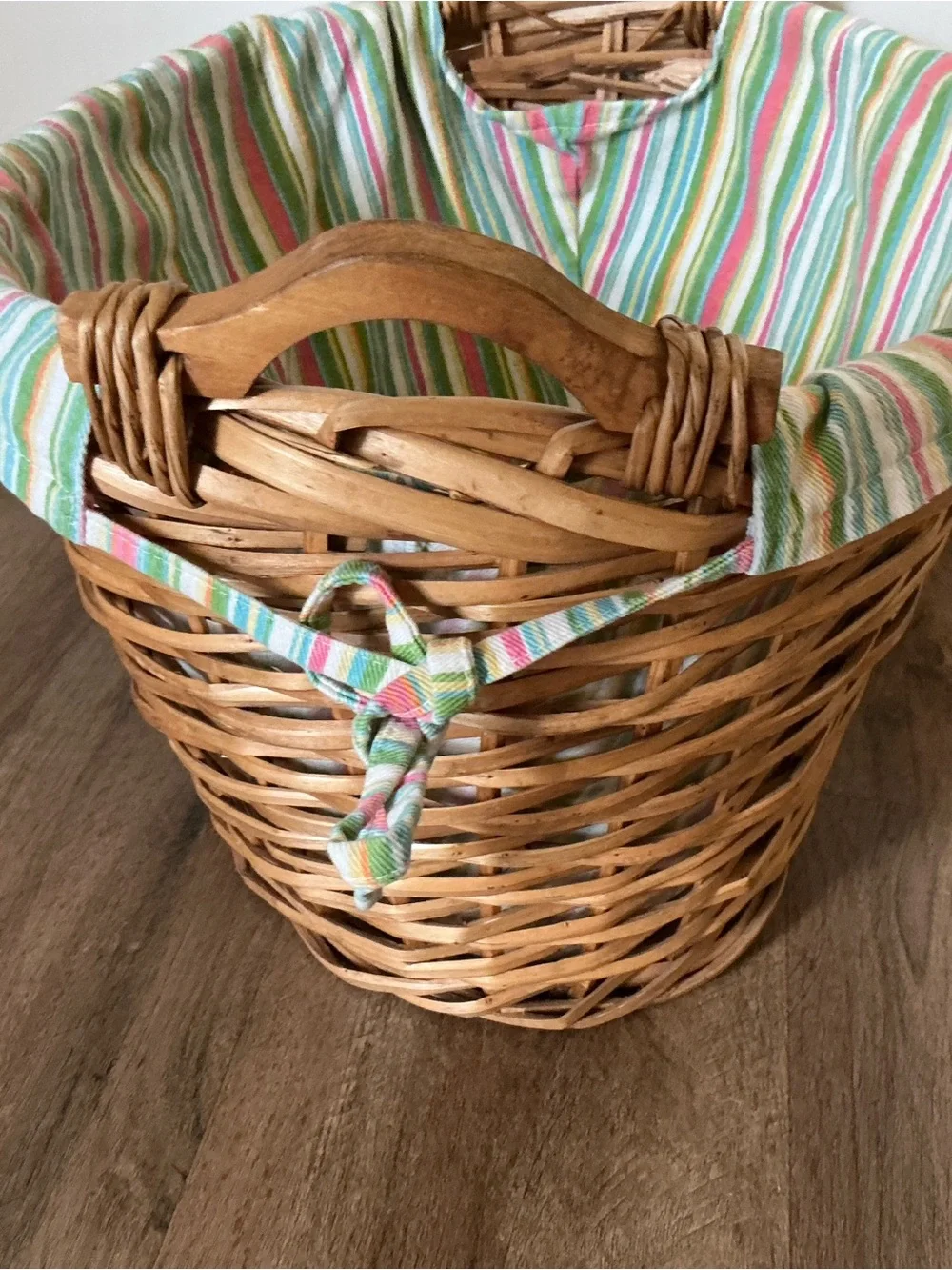 Vintage Basket Wicker with Striped Cotton Liner Beach Launder